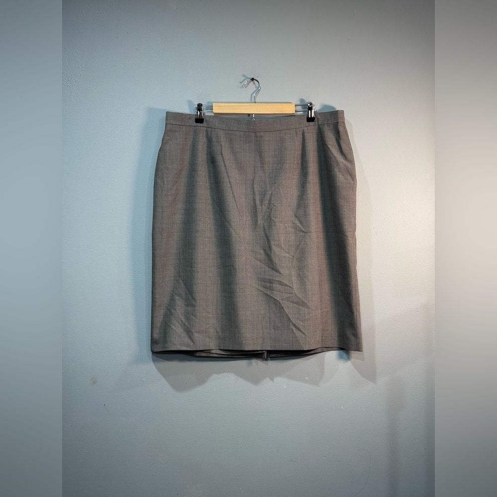 Gray Anne Klein Suit Skirt Size 18W EUC